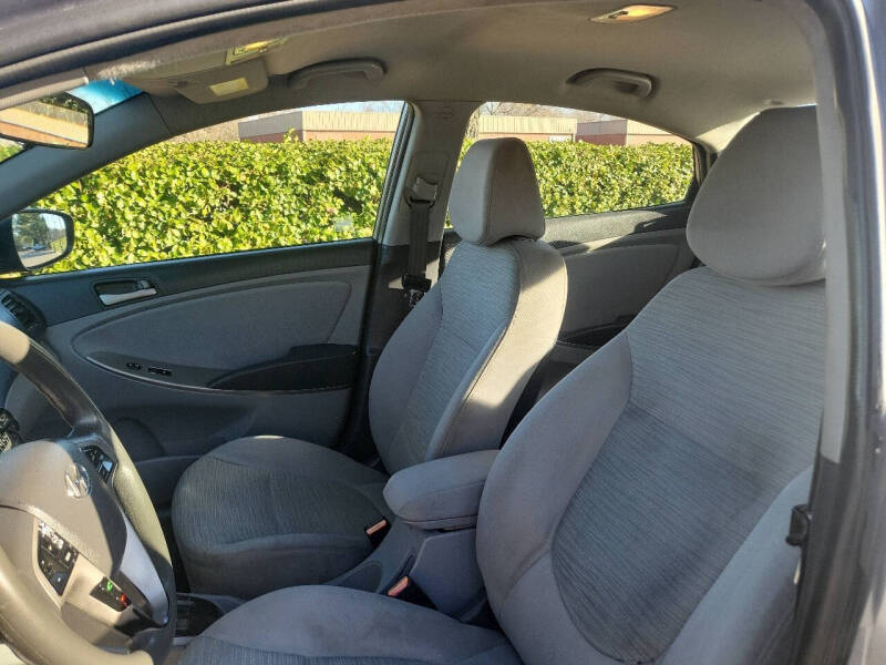 2017 Hyundai Accent SE