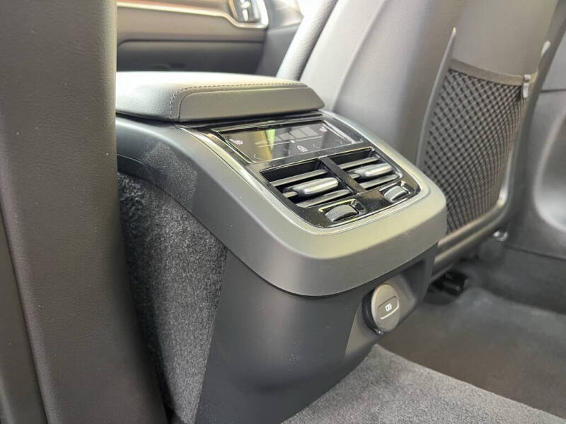 2023 Volvo S60 B5 Ultimate Bright Theme