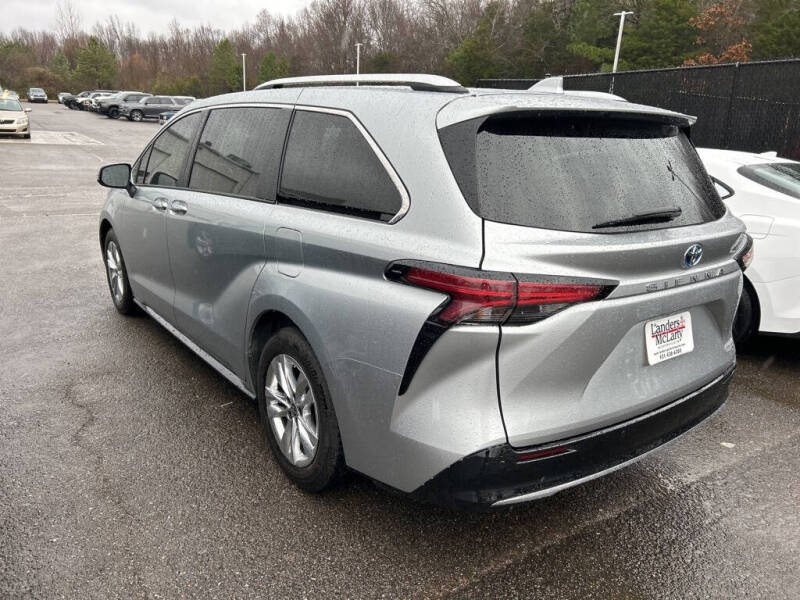 2022 Toyota Sienna Limited 7-Passenger