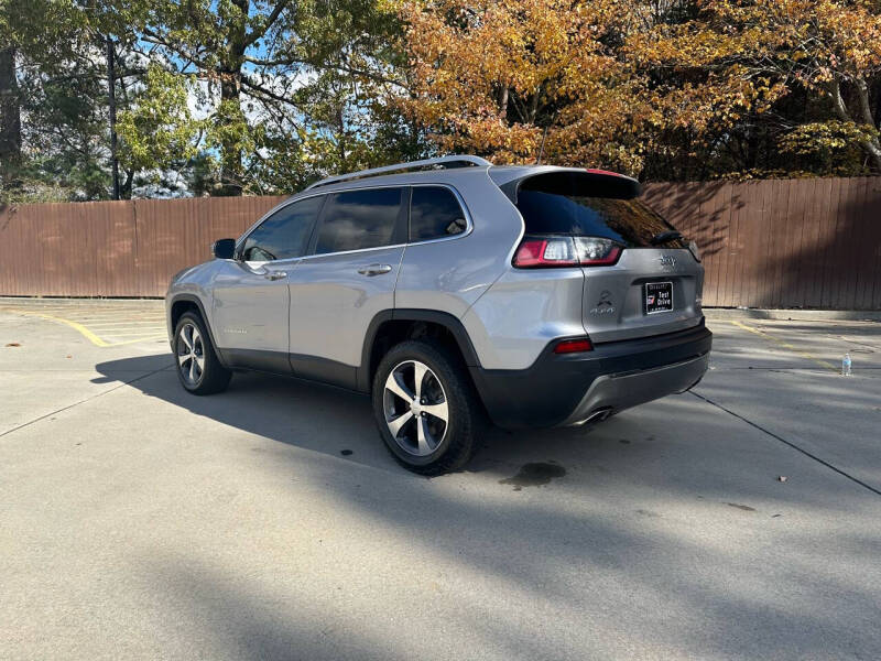 2019 Jeep Cherokee Limited photo 32