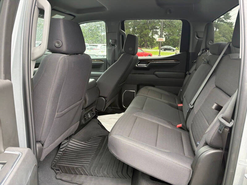 2025 GMC Sierra 1500 Elevation Standard