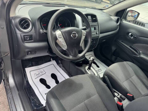 2016 Nissan Versa 1.6 SV