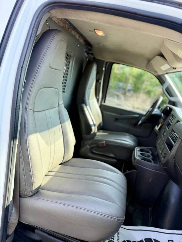 2016 GMC Savana 3500