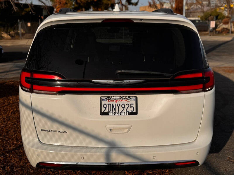 2022 Chrysler Pacifica Touring L