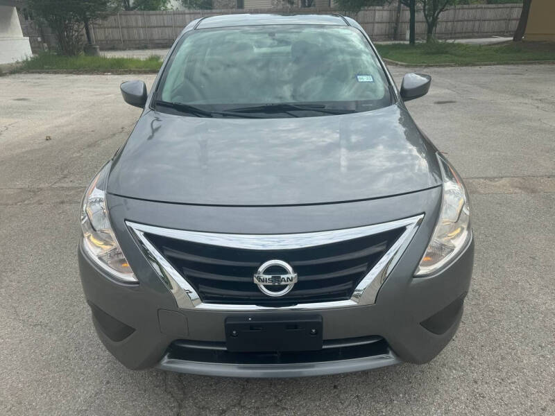 2018 Nissan Versa SV