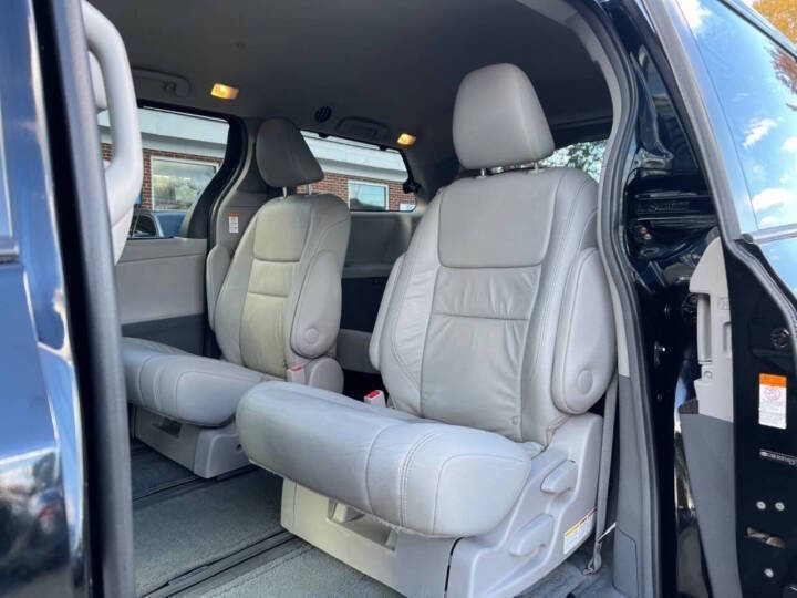 2015 Toyota Sienna XLE 7-Passenger