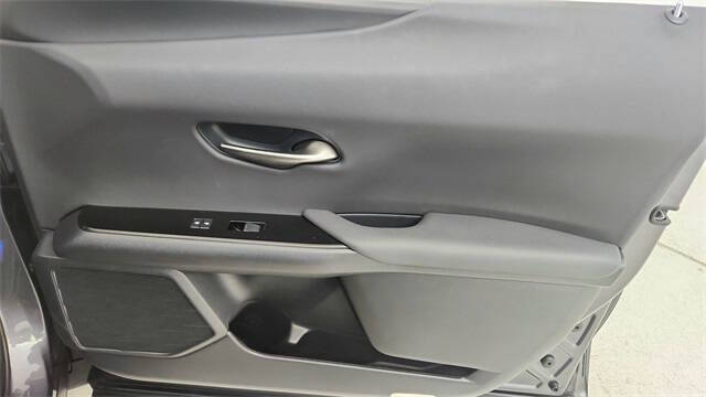 2024 Lexus UX 250h Premium