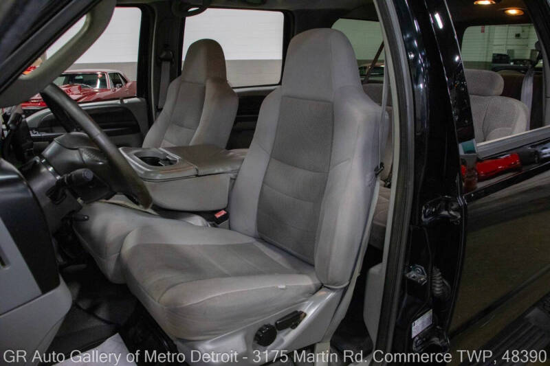 2005 Ford Excursion XLT