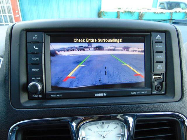 2014 Chrysler Town and Country Touring