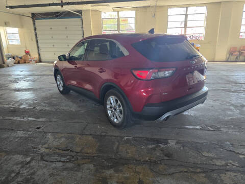 2020 Ford Escape SE