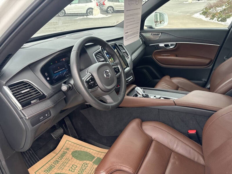 2024 Volvo XC90 Recharge T8 Ultimate Bright Theme 7P