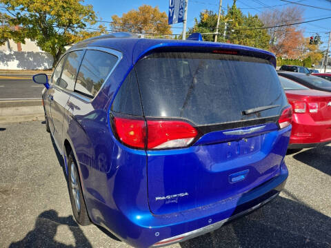 2019 Chrysler Pacifica Touring L