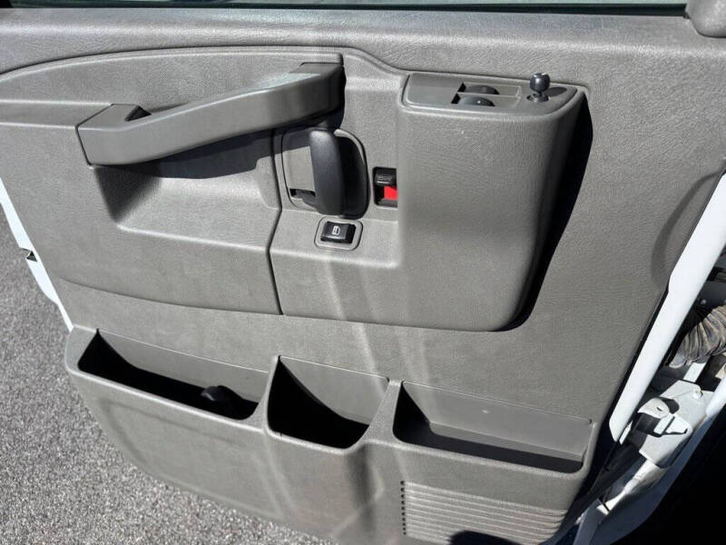 2023 Chevrolet Express 2500