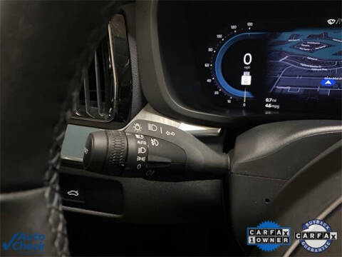 2025 Volvo XC60 B5 Plus Dark Theme