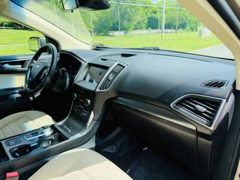 2020 Ford Edge SE
