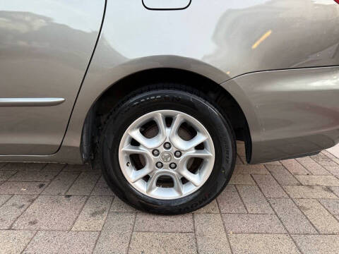 2004 Toyota Sienna XLE 7 Passenger