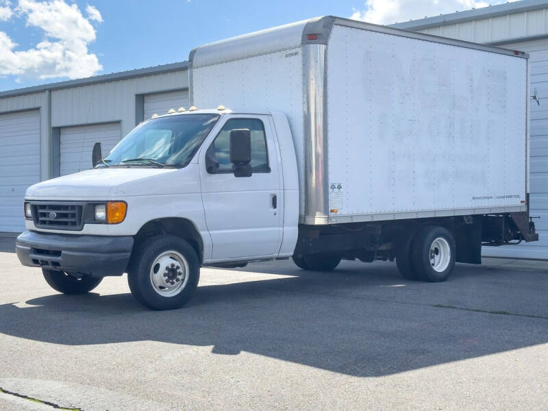 2006 Ford Econoline null photo 2