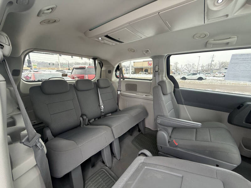 2010 Chrysler Town and Country Touring