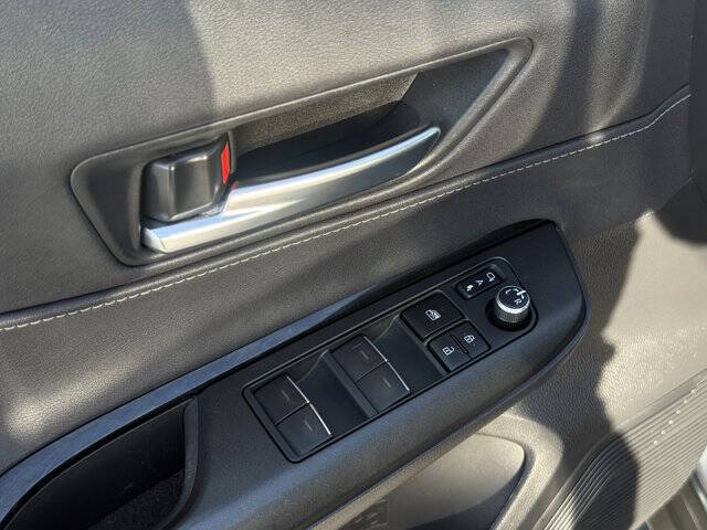 2024 Toyota Venza LE