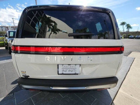 2023 Rivian R1S Adventure