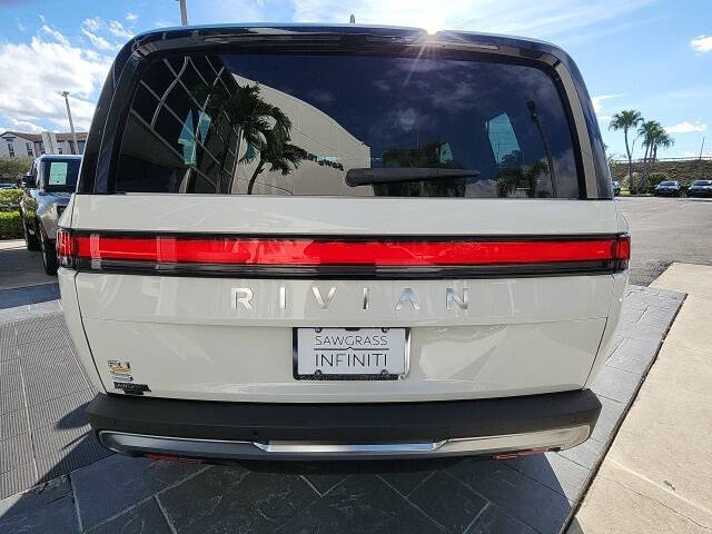 2023 Rivian R1S Adventure