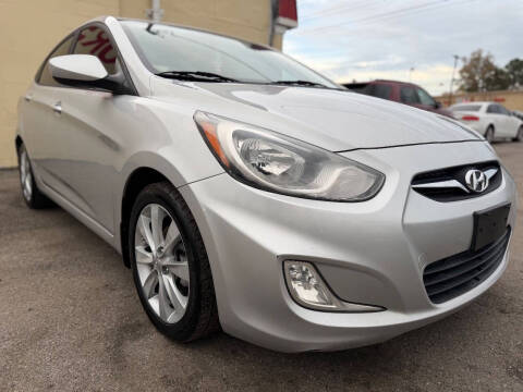 2012 Hyundai Accent GLS