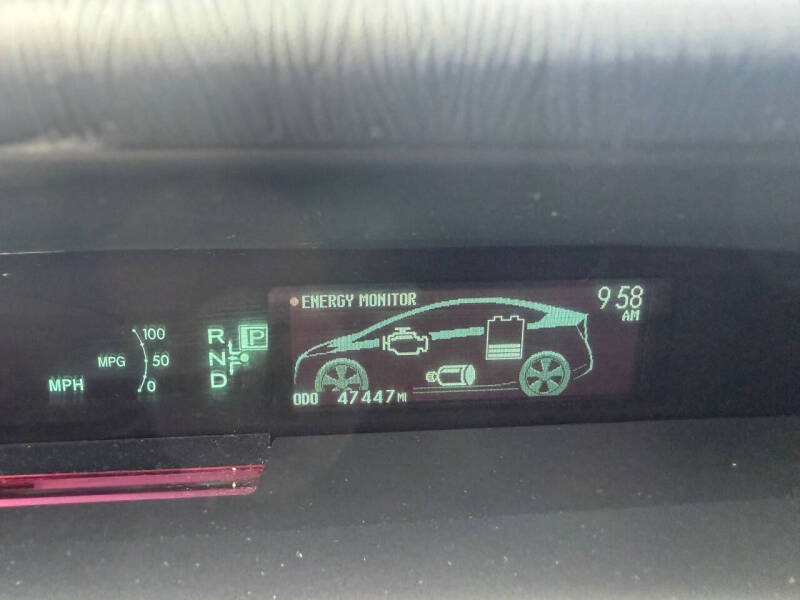 2010 Toyota Prius III