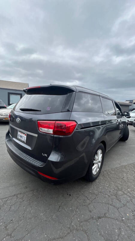 2016 Kia Sedona LX