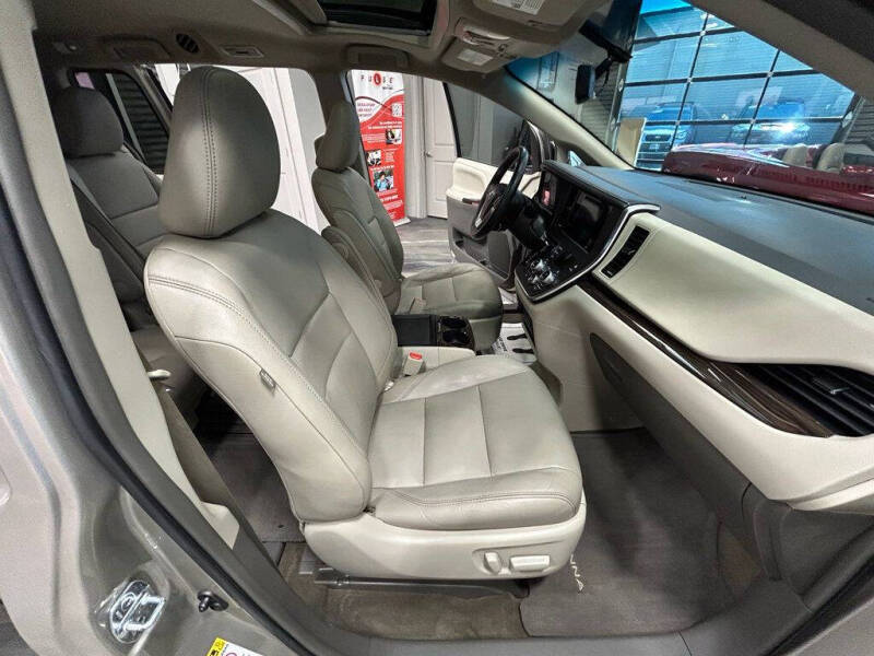 2017 Toyota Sienna