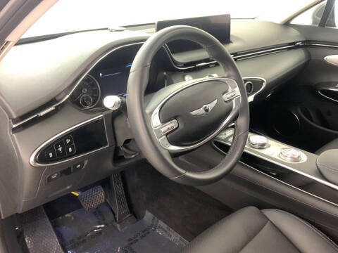 2025 Genesis GV70 2.5T Standard