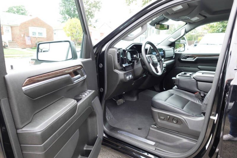 2024 GMC Sierra 1500 Elevation Standard