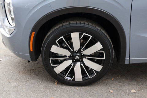 2025 Mitsubishi Outlander SEL