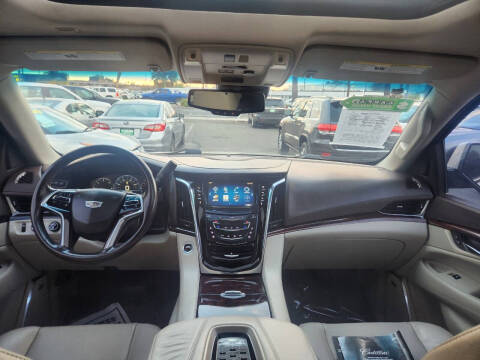 2015 Cadillac Escalade Luxury