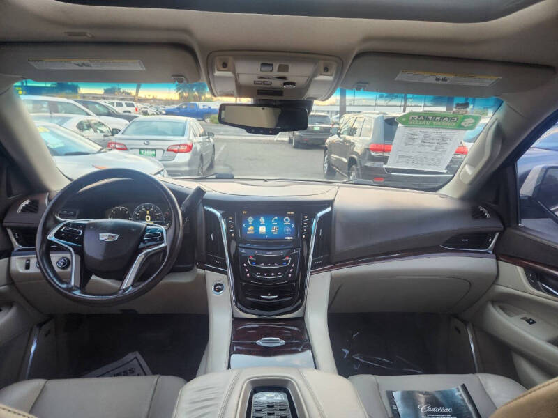 2015 Cadillac Escalade Luxury