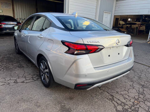 2020 Nissan Versa SV