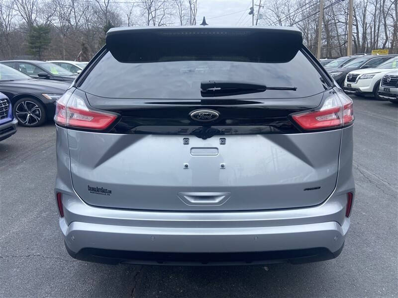 2022 Ford Edge SE