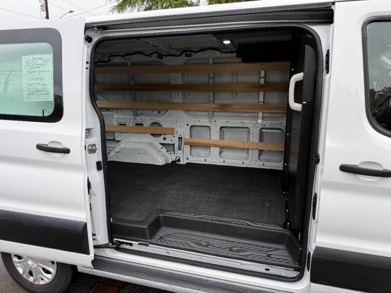 2023 Ford Transit 250