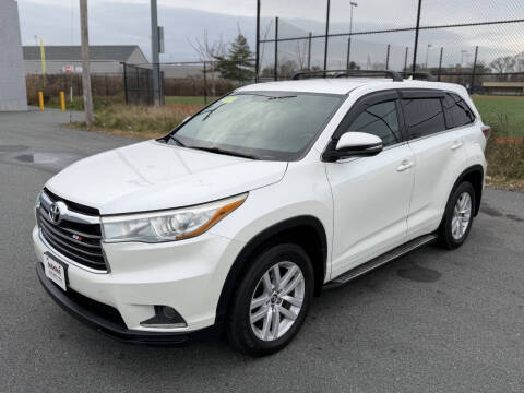 2016 Toyota Highlander LE