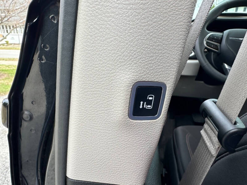 2017 Chrysler Pacifica Touring Plus