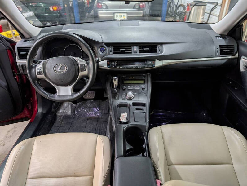 2011 Lexus CT 200h