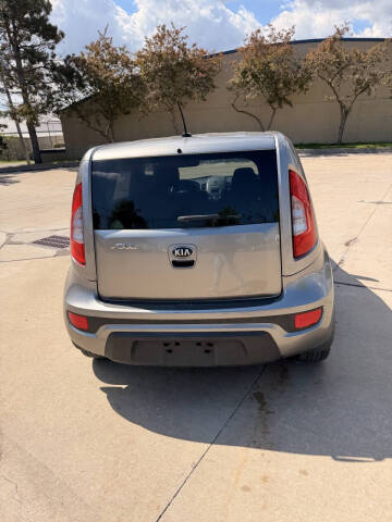 2013 Kia Soul +