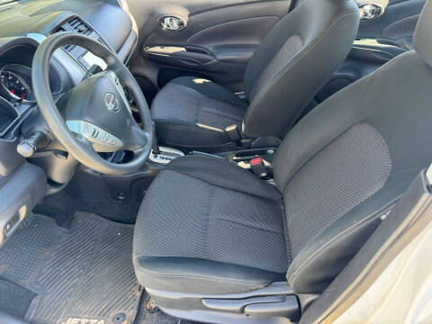 2019 Nissan Versa SV