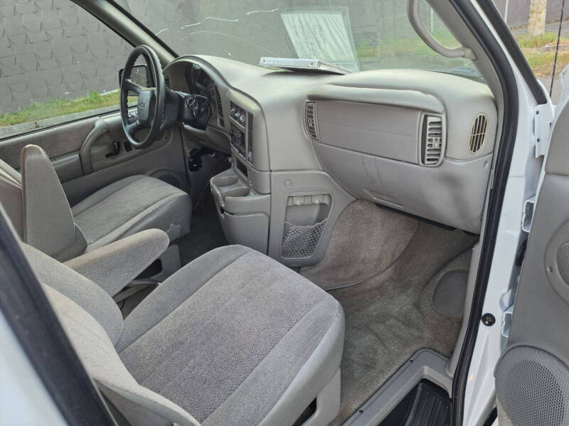 2001 Chevrolet Astro LS