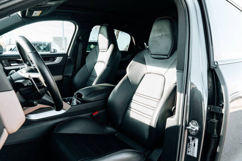 2024 Porsche Cayenne Coupe
