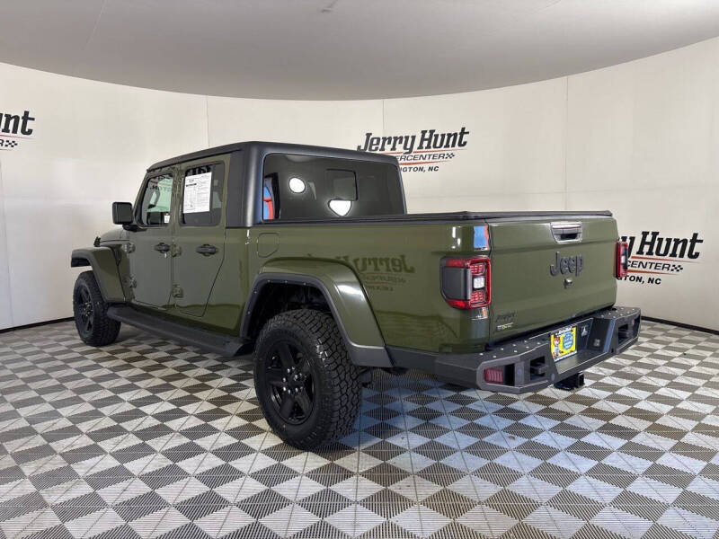 2021 Jeep Gladiator Sport