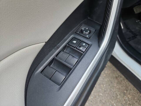 2019 Toyota RAV4 Hybrid XLE