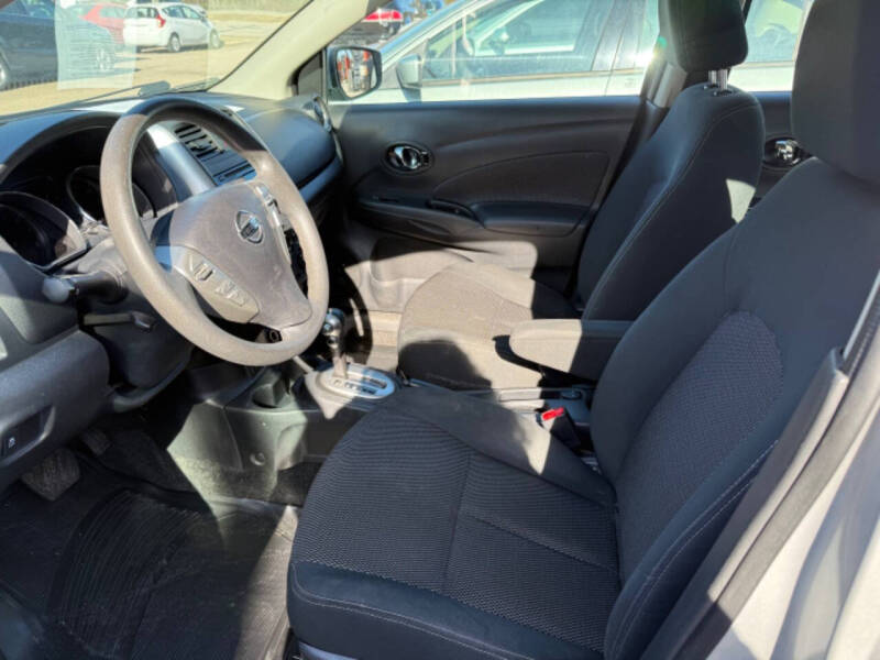 2017 Nissan Versa 1.6 S