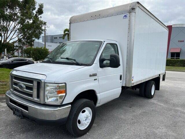 2014 Ford E-Series Chassis E-350 SD