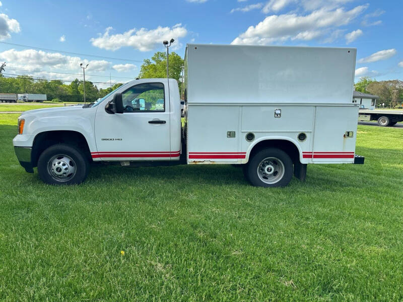2011 GMC Sierra 3500HD CC for sale at Wendell Greene Motors Inc in Hamilton OH