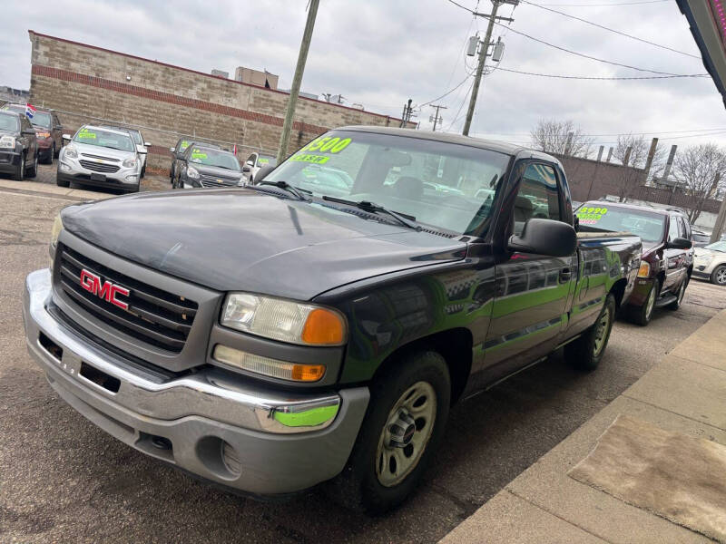 2005 GMC Sierra 1500 Work Truck photo 4